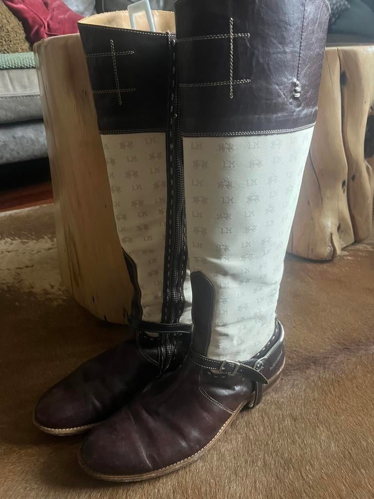 La martina laarzen maat 42, Kleding | Dames, Schoenen, Hoge laarzen, Bruin, Ophalen of Verzenden, Gedragen