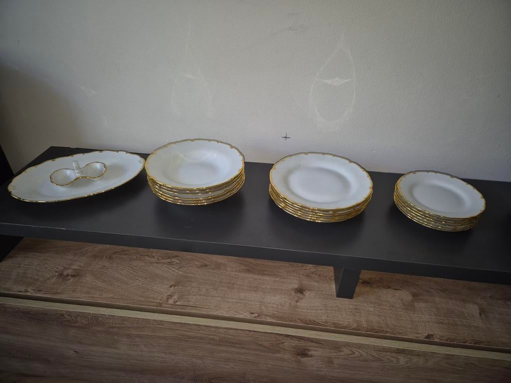 Elegant wit en goud servies set, Antiek en Kunst, Ophalen