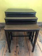 Mooie vintage houten nesting tables, Huis en Inrichting, Ophalen of Verzenden, Gebruikt, Rond, Minder dan 55 cm