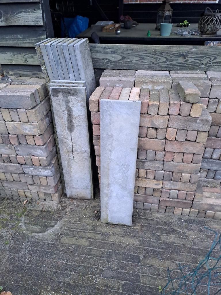 Gratis af te halen, Tuin en Terras, Ophalen of Verzenden, Beton, Klinkers