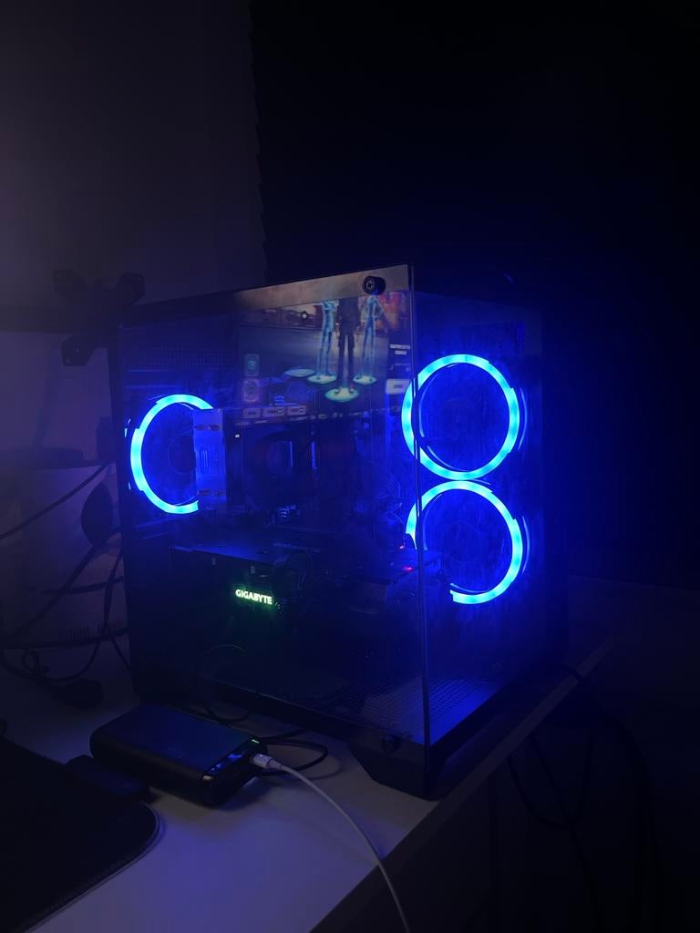 Gaming PC: Ryzen 5 5600, RX 5700 XT, 16GB RAM, SSD+HDD, Ophalen of Verzenden, Zo goed als nieuw, Gaming, SSD