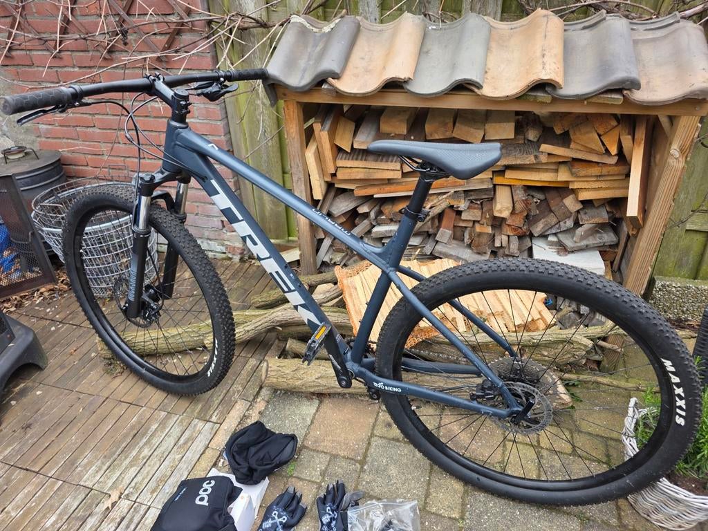 Trek Marlin 7 XL + Complete Set Toebehoren – Klaar, Fietsen en Brommers, Fietsen | Mountainbikes en ATB, Ophalen, Zo goed als nieuw