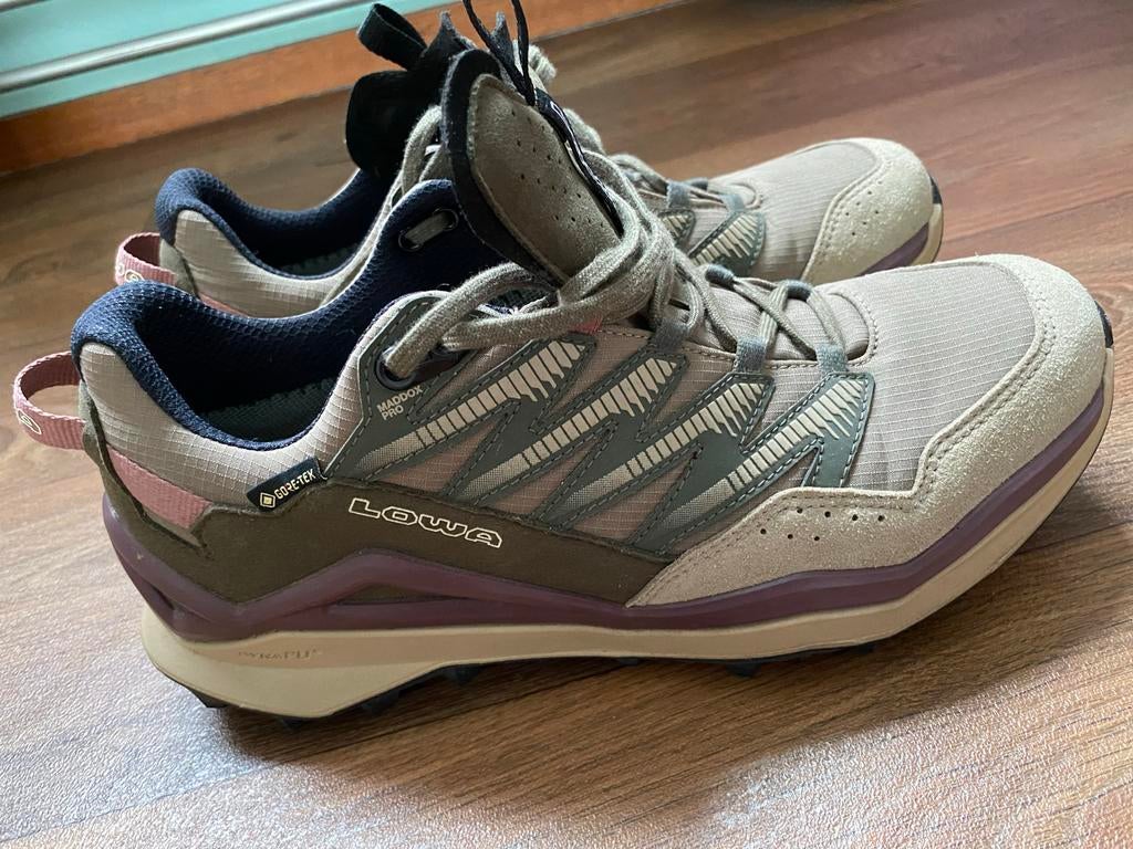 Lowa wandelschoenen  maat 41 GORETEX, Ophalen of Verzenden, Zo goed als nieuw, Schoenen