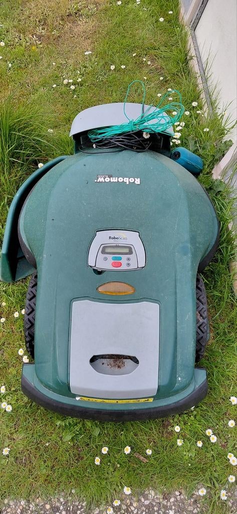 Robomow RL2000 robot grasmaaier, Tuin en Terras, Robotmaaiers, Ophalen, Gebruikt, 20 tot 25 cm, Robomow