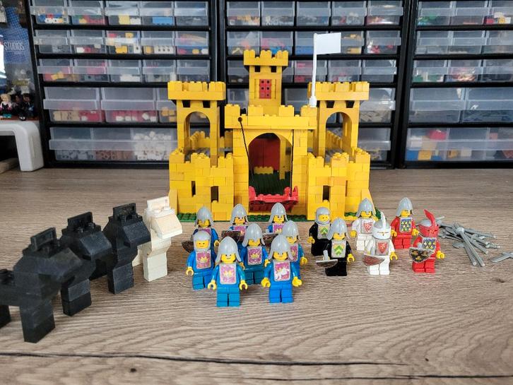 Lego 375, vintage geel kasteel, Kinderen en Baby's, Speelgoed | Duplo en Lego, Gebruikt, Lego, Complete set, Ophalen of Verzenden