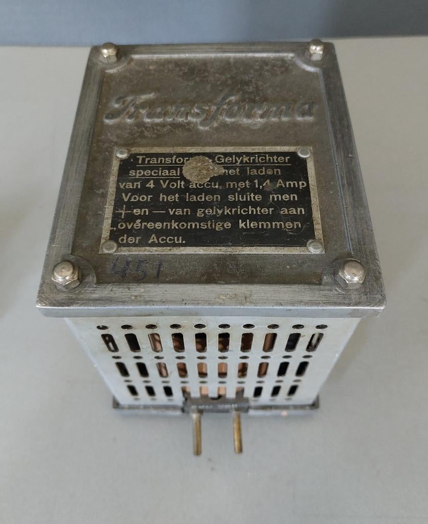 Antieke Transforma Gelykrichter voor Laden van 4Volt Accu, Ophalen of Verzenden