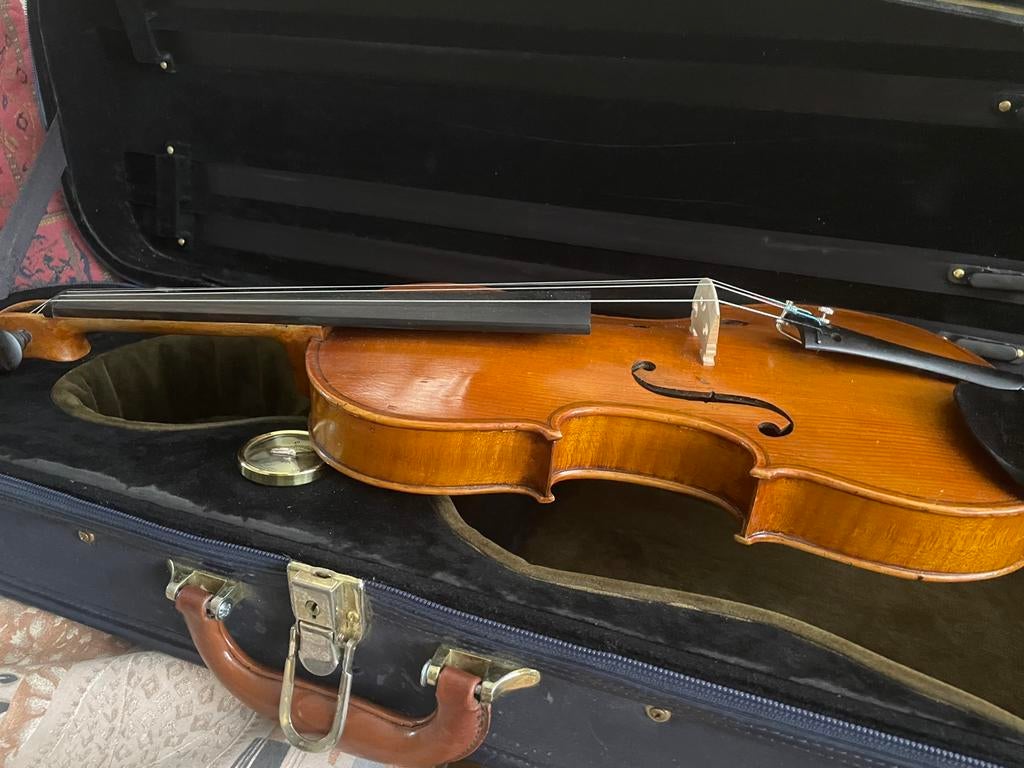 Elegante Saksische viool 4/4 uit 1920, model Stradivarius, Muziek en Instrumenten, Strijkinstrumenten | Violen en Altviolen, Gebruikt