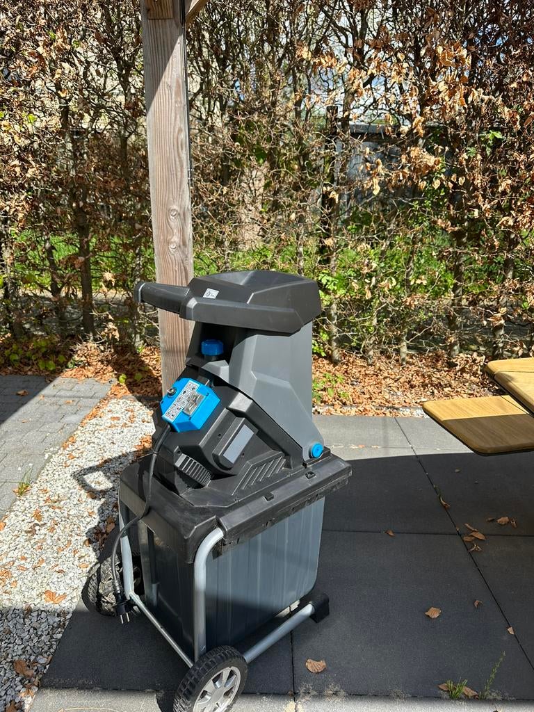 Hakselaar gamma H2500K, Ophalen, Gebruikt, Elektrisch, Met opvangbak