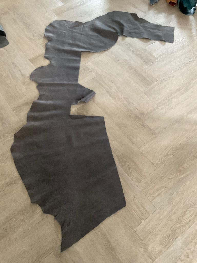 Bruine lederen lap, Hobby en Vrije tijd, Stoffen en Lappen, Bruin, Leer of Kunstleer, Nieuw, Ophalen of Verzenden