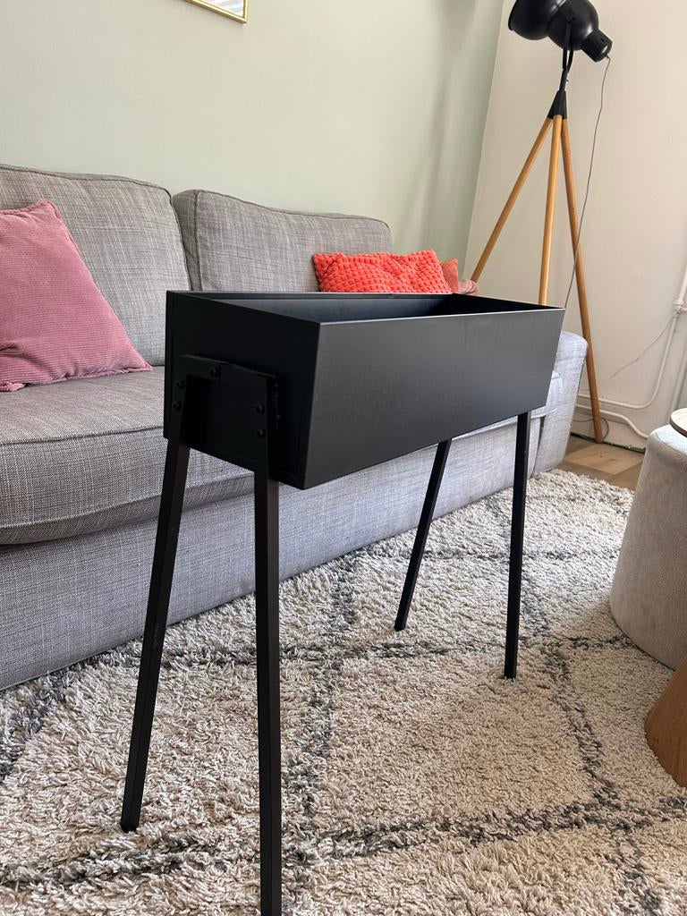 Decoratieve bak op pootjes - Plantenbak/Opberger, Huis en Inrichting, Ophalen, Gebruikt