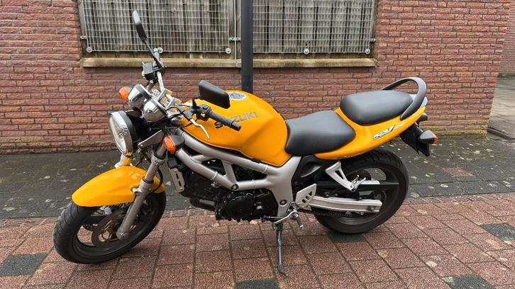 Nette Suzuki SV650 (2001) – Dé ultieme V-twin stuurfiets!, Motoren, Motoren | Suzuki, Particulier, Naked bike, meer dan 35 kW