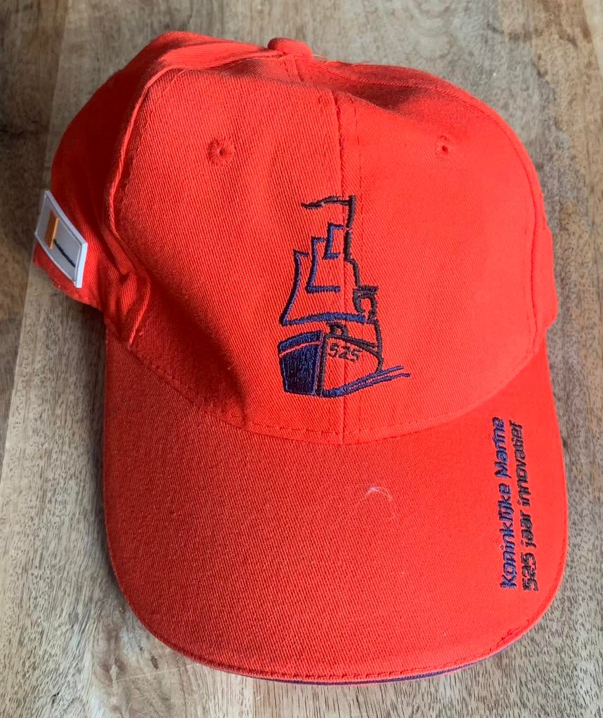 Koninklijke Marine 525 Jaar Inovatie Pet, Verzamelen, Militaria | Algemeen, Ophalen of Verzenden