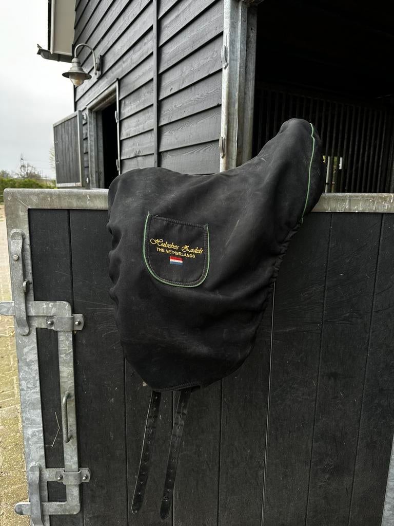 Zeer goed onderhouden hulsebos dressuur zadel, Dieren en Toebehoren, Ophalen, Gebruikt, Dressuur
