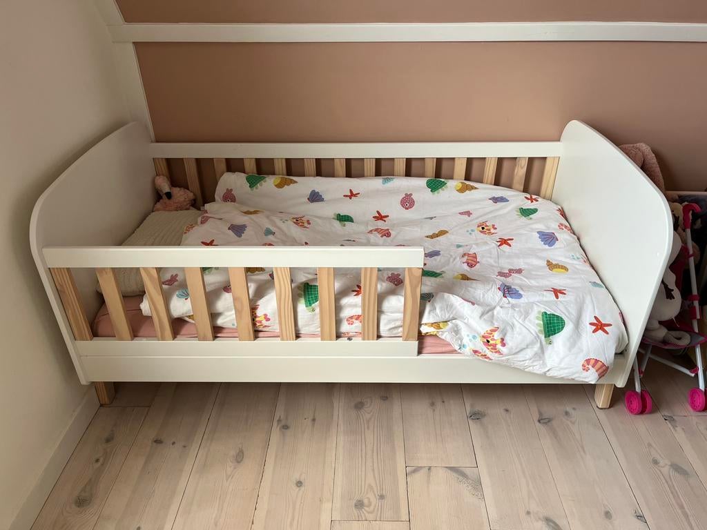 Peuterbed 140x70 cm incl. matras, Kinderen en Baby's, Kinderkamer | Bedden, Ophalen, Gebruikt, 70 tot 85 cm, 140 tot 160 cm
