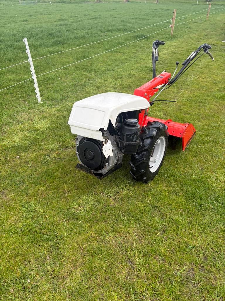 Antonio Carraro twee wielige tuinfrees, Ophalen, Zo goed als nieuw