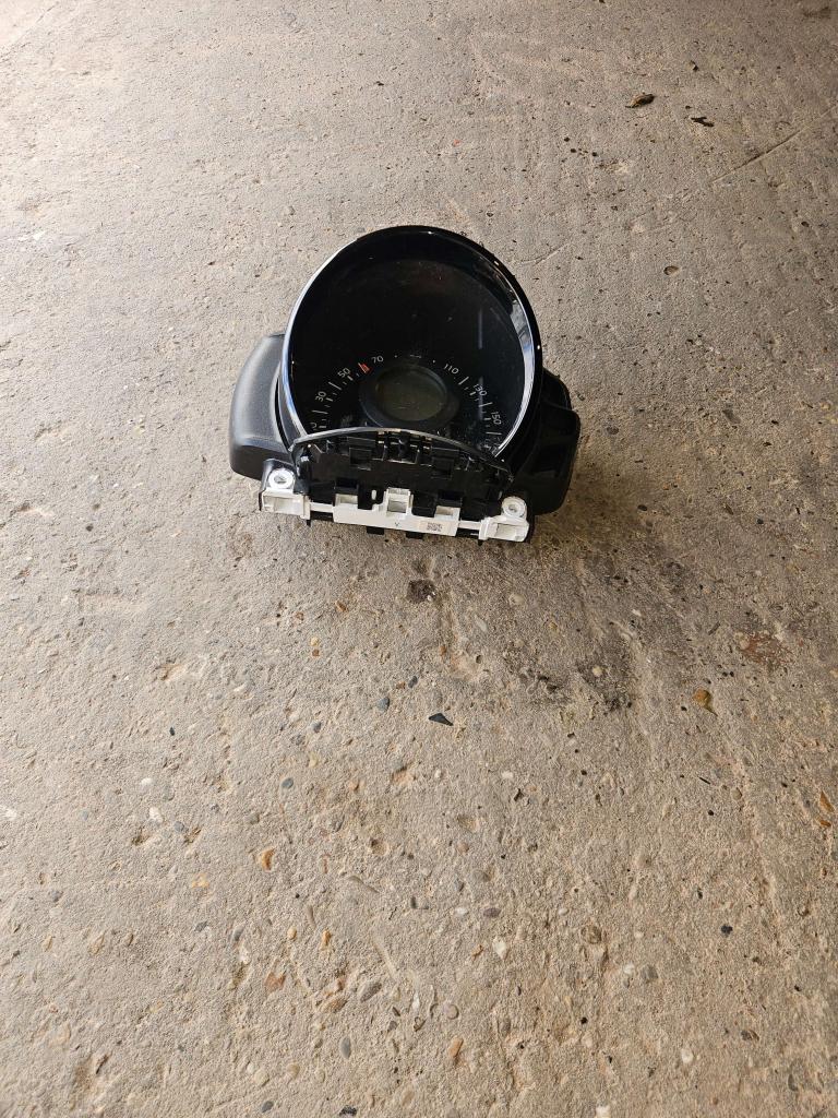 KILOMETERTELLER PEUGEOT 108 / CITROEN C1  / TOYOTA AYGO, Auto-onderdelen, Dashboard en Schakelaars, Niet ingevuld, Gebruikt, Citroën
