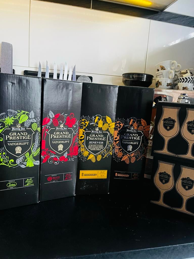 Hertog Jan Grand Prestige Vatgerijpt Jenever Editie 2019, Verzamelen, Biermerken, Ophalen of Verzenden, Nieuw, Overige typen