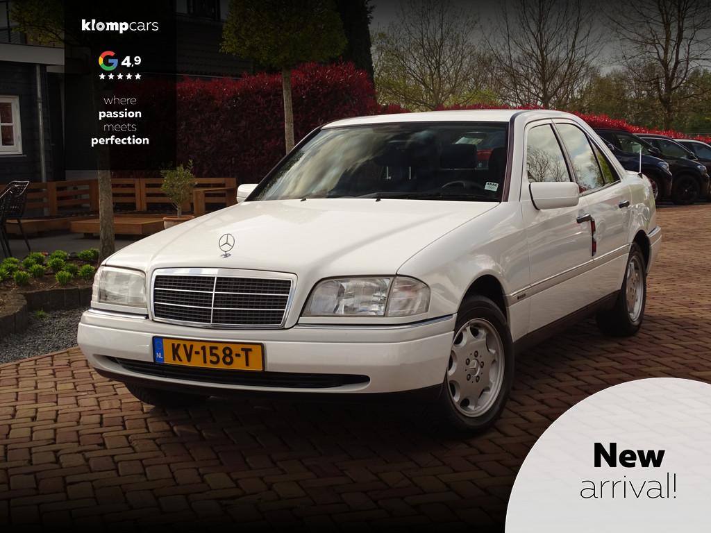 Mercedes-Benz C-Klasse 180 Classic | Ster | Notenhout | Auto, Auto's, Oldtimers, Automaat, 1799 cc, Mercedes-Benz, Bedrijf