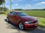 BMW 1-Serie 135I Coupe 2008 Rood High exec. M sportonderstel, Auto's, 1-Serie, Achterwielaandrijving, Beige, USB