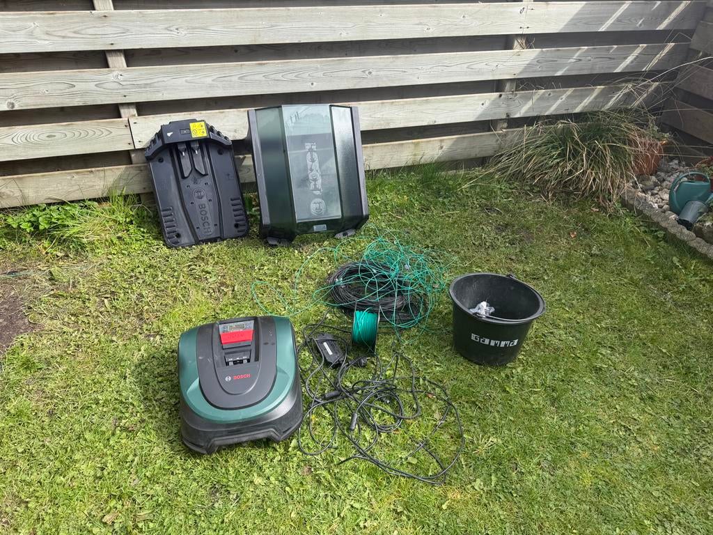 Bosch Indego S+ 500 robotmaaier compleet, Tuin en Terras, Robotmaaiers, Zo goed als nieuw, 20 tot 25 cm, Bestuurbaar via app, Ophalen of Verzenden