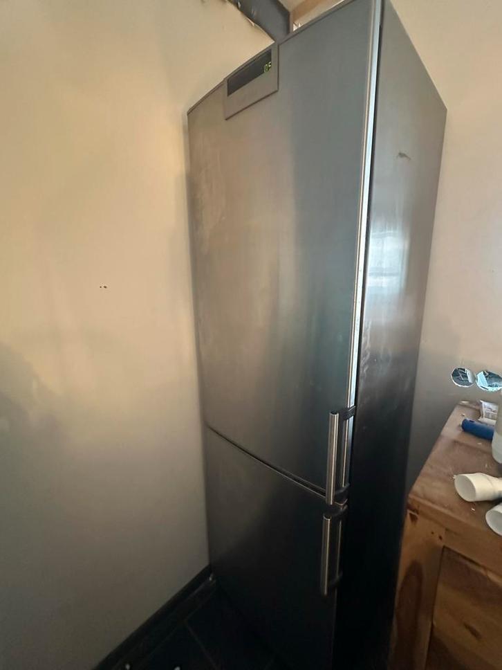 Siemens Koel-vriescombinatie met PowerVentilation, Witgoed en Apparatuur, Koelkasten en IJskasten, Gebruikt, Met aparte vriezer