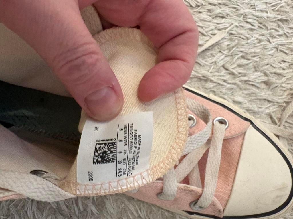 Roze Converse All Stars met vlinder, maat 39, Kleding | Dames, Schoenen, Ophalen of Verzenden, Gedragen, Roze, Sneakers of Gympen