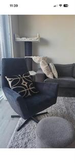 Comfortabele draaibare fauteuil, Ophalen, Zo goed als nieuw, Stof, 75 tot 100 cm