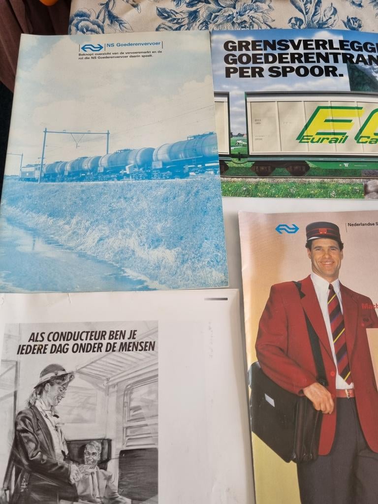 NS Spoorweg Documentatie en Brochures (Jaren '90), Ophalen of Verzenden, Gebruikt, Trein, Boek of Tijdschrift