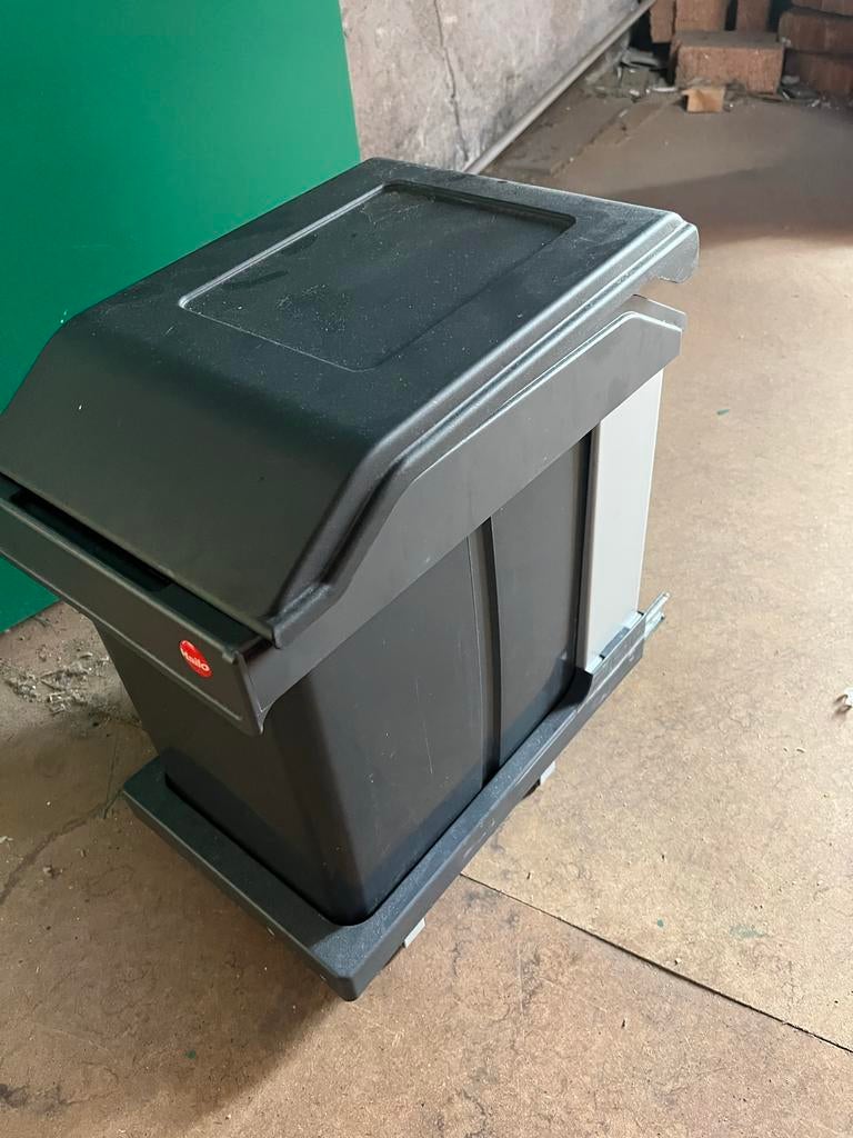 Hailo uittrekbare prullenbak - goede staat, Huis en Inrichting, Woonaccessoires | Prullenbakken, Zo goed als nieuw, Kunststof