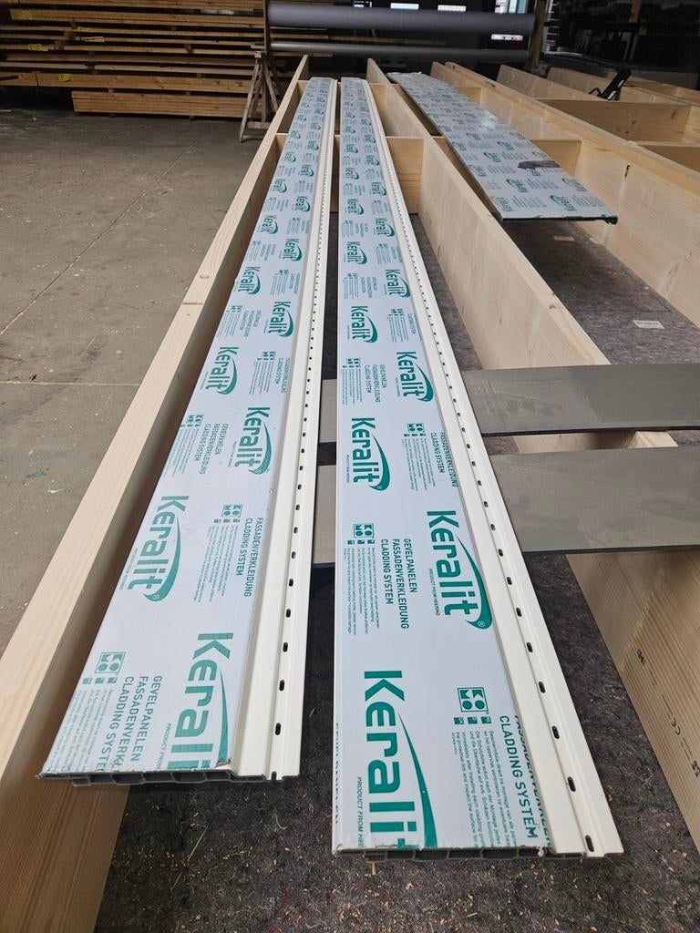 Keralit sponningdeel 143mm en dakrand boeidelen 250mm (wit), Ophalen, Nieuw