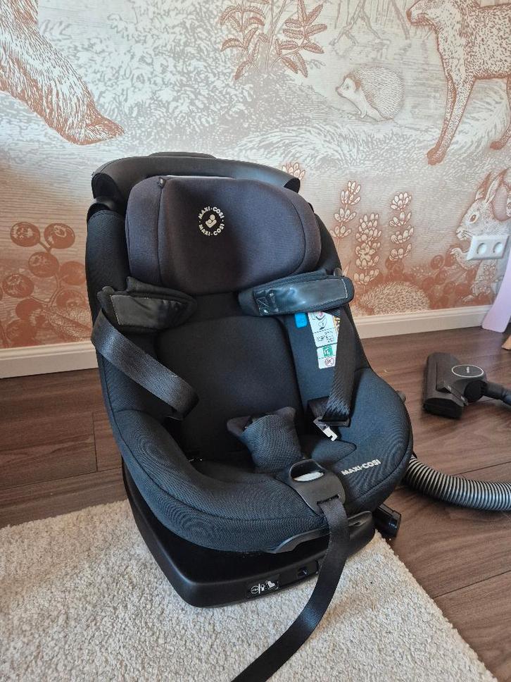 Maxicosi axixsfix met verkleinkussen (zwart), Kinderen en Baby's, Autostoeltjes, Zo goed als nieuw, Maxi-Cosi, 0 t/m 13 kg, Isofix