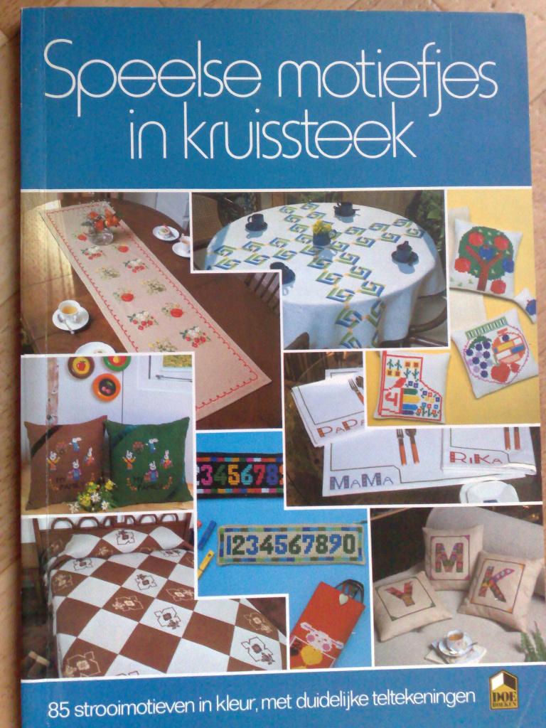 Speelse motiefjes in kruissteek 85 Strooimotieven - Borduren, Verzenden, Zo goed als nieuw, Patroon