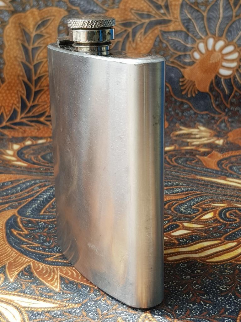 Mooie originele vintage zakfles uit Engeland 13,5 cm., Ophalen of Verzenden