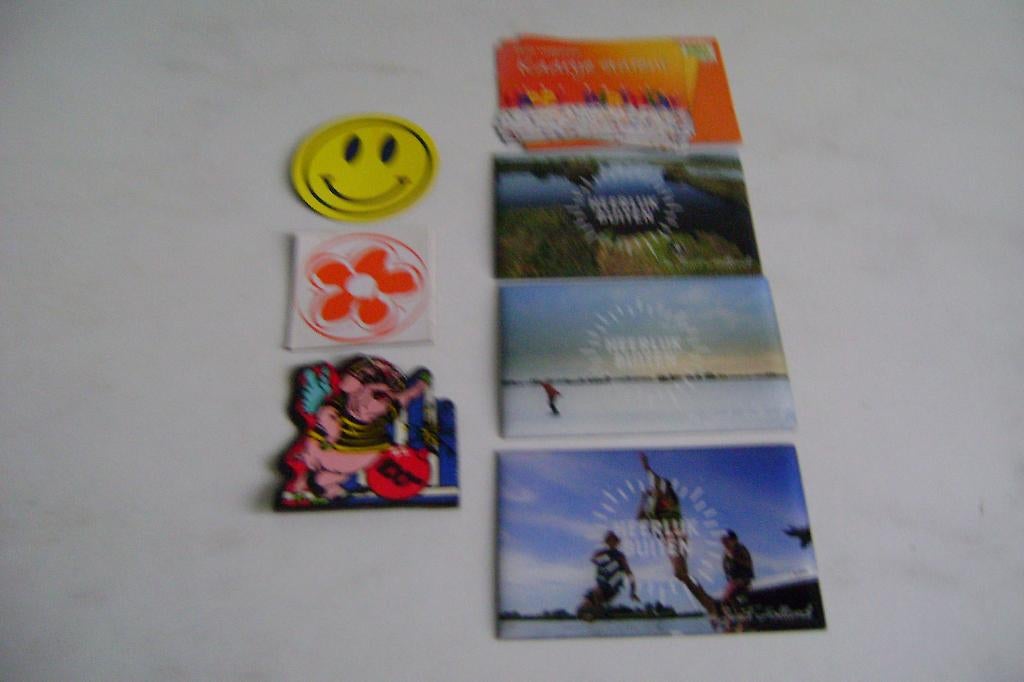 7 koelkast magneten van smiley landschap enz, Ophalen of Verzenden, Zo goed als nieuw, Metaal