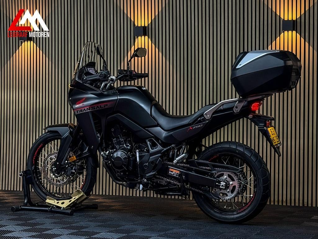 HONDA XL 750 TRANSALP - Topkoffer - Nieuwstaat - Quickshifte, Motoren, Motoren | Honda, 2 cilinders, HONDA, Bedrijf, Onbekend