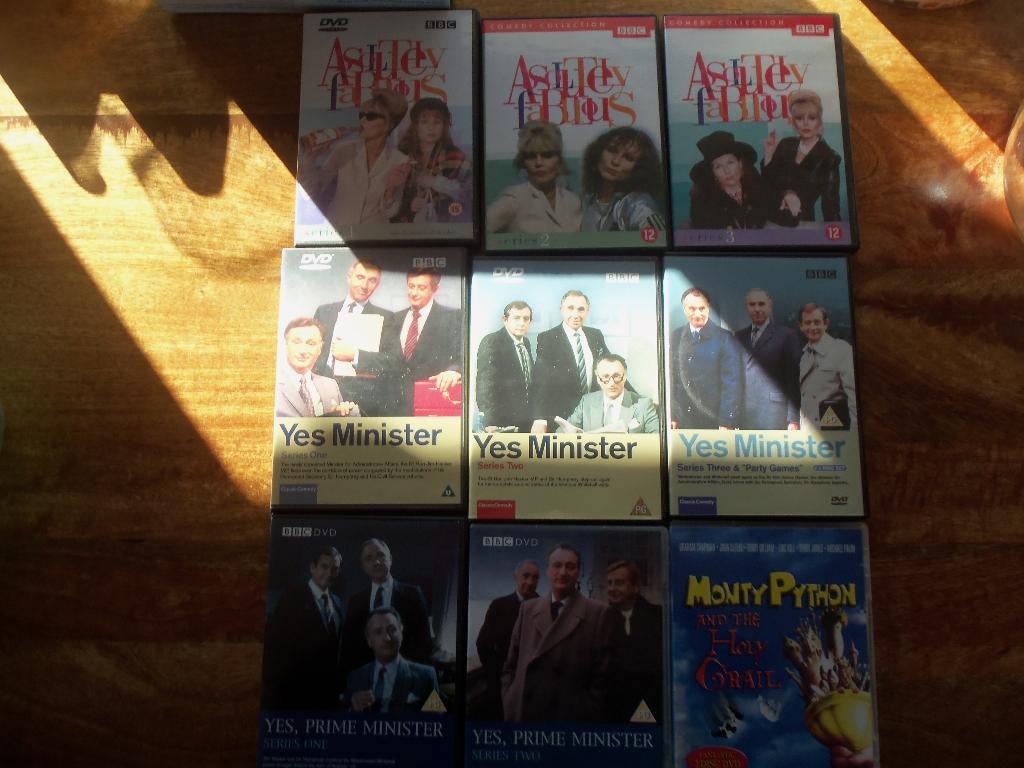 9 DVD'S MET BRITSE HUMOR., Vanaf 16 jaar, Ophalen of Verzenden, Zo goed als nieuw, Komedie