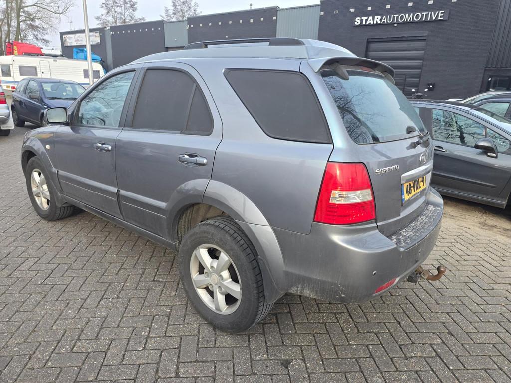 Kia Sorento 2.5 CRDI VGT Adventure motorschade diesel bj 200, Auto's, Automaat, Stof, Gebruikt, Zwart
