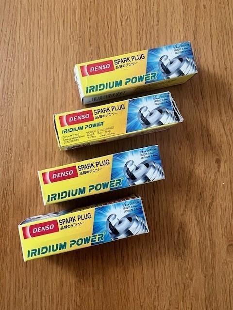 Denso bougies ikh22  4 stuks nieuw, Auto-onderdelen, Ophalen of Verzenden, Nieuw, Volvo