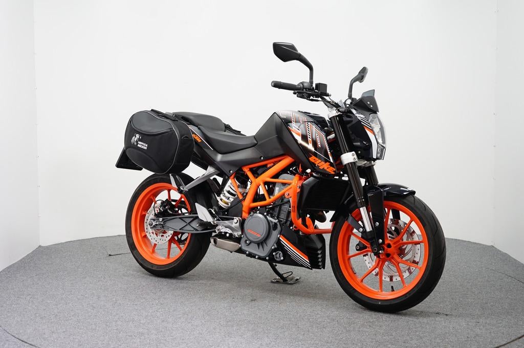 KTM 390 DUKE GERESERVEERD TI (bj 2016), Bedrijf, 373 cc, ABS, 12 t/m 35 kW