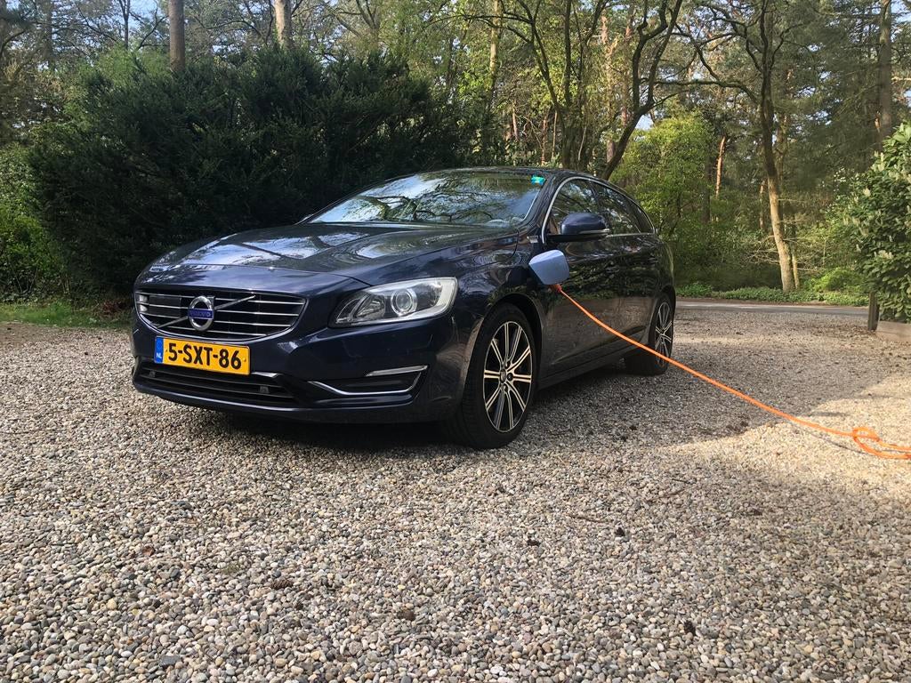 Volvo V60 D6 315pk Plug-in Hybrid, 35-40 elec range 2013, 1849 kg, 1800 kg, Blauw, Particulier