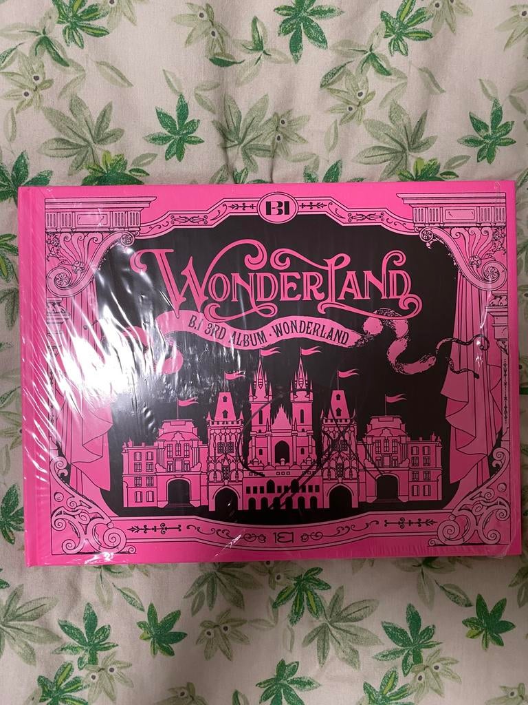GESIGNEERD b.i wonderland album roze versie nieuw sealed, Ophalen of Verzenden, Nieuw in verpakking, Aziatisch