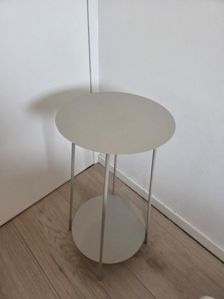 Jysk bijzettafel/plantenstandaard, Minder dan 55 cm, Rond, Zo goed als nieuw, Ophalen