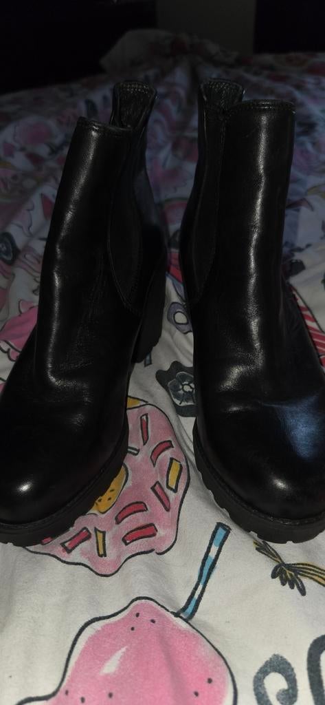 Dames laarsjes maat 36, Ophalen, Zo goed als nieuw, Zwart