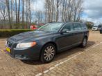 Volvo V70 1.6 T4 Kinetic AUTOMAAT NW APK Cruise PDC, Gebruikt, 4 cilinders, Parkeersensor, Grijs