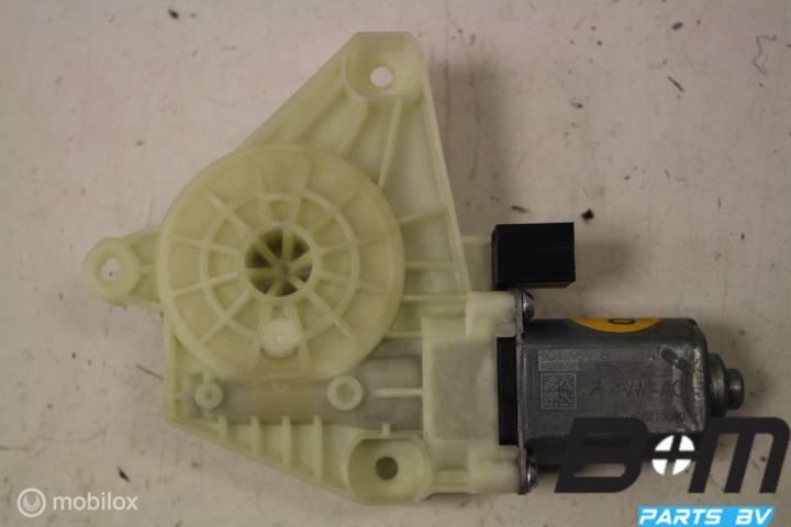 Raammotor rechtsachter VW Passat B8 Sedan 5Q4959801C, Gebruikt