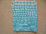 Groen witte sjaal, Kleding | Dames, Mutsen, Sjaals en Handschoenen, Ophalen of Verzenden, Zo goed als nieuw, Maat 46/48 (XL) of groter