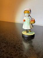 Sarah Kay Figurine met Mandje Appels, Ophalen of Verzenden