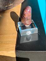 Robijn trommel steen op sokkel, Ophalen of Verzenden