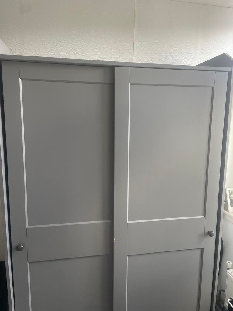 IKEA PAX kledingkast met schuifdeuren – grijs – 200 cm breed, Ophalen, Gebruikt, 50 tot 75 cm, 200 cm of meer
