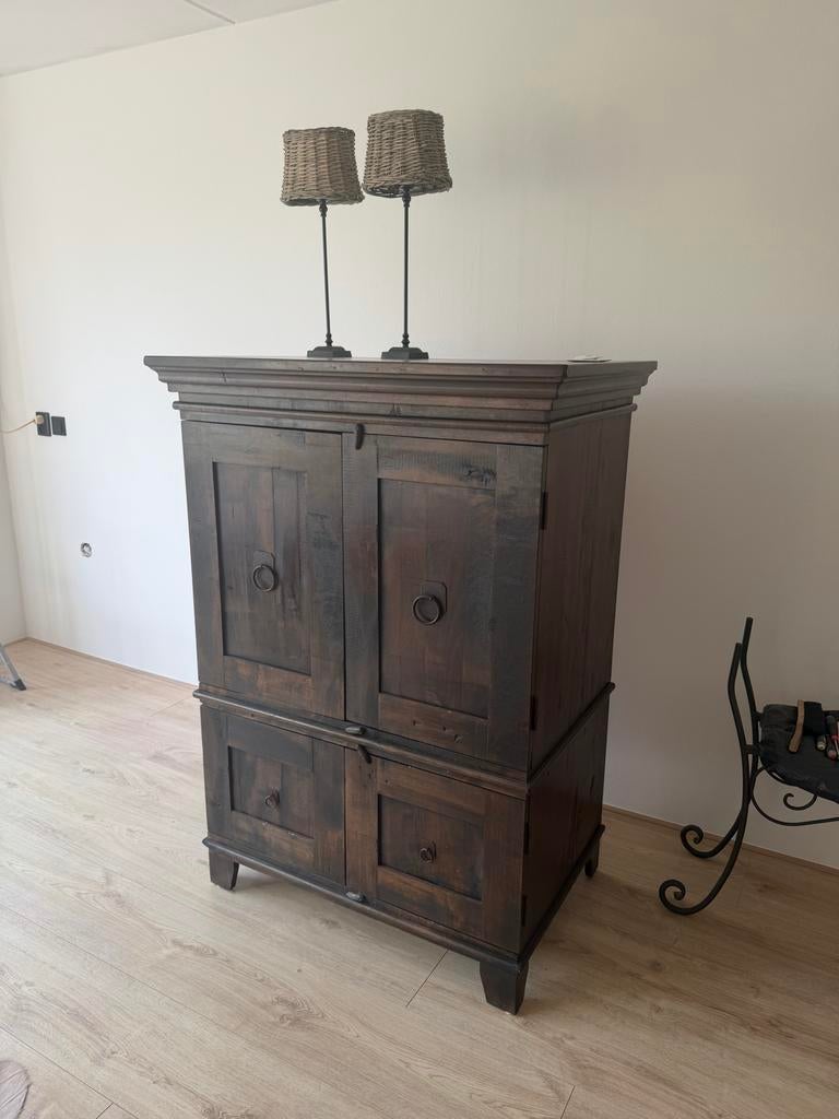 Landelijk houten tv meubel / servies kast, Huis en Inrichting, Ophalen, Gebruikt, 100 tot 150 cm, Teakhout
